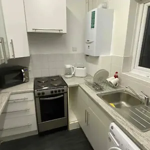 Guest house Double And Single Bedrooms In Flat
